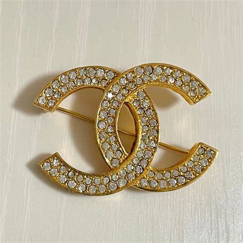 chanel broche tweedehands|chanel fashion pins for sale.